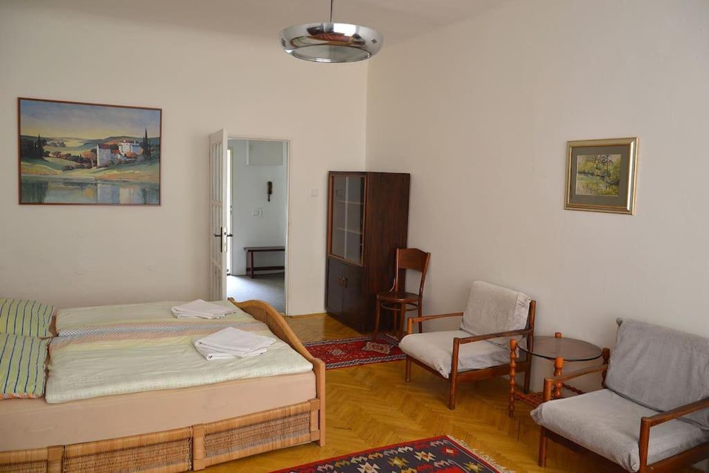 Old Town Herberghaus, 250m To Charles Bridge * Praga